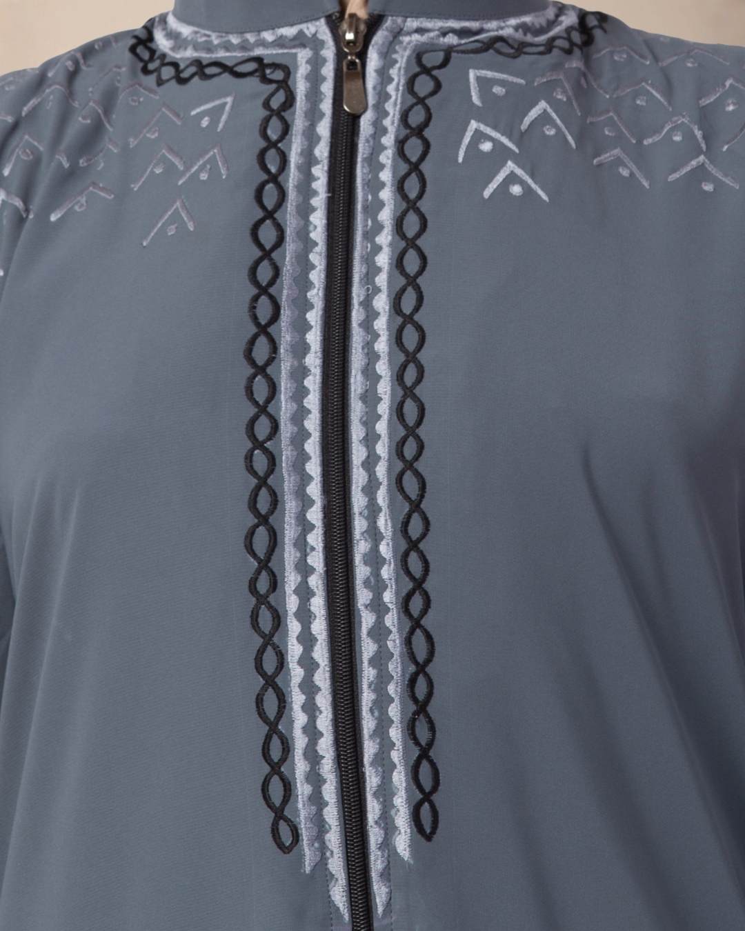 Grey Embroidered Zipper Abaya – Premium Koshibo Fabric 5 Grey Embroidered Zipper Abaya – Premium Koshibo Fabric - Image 5