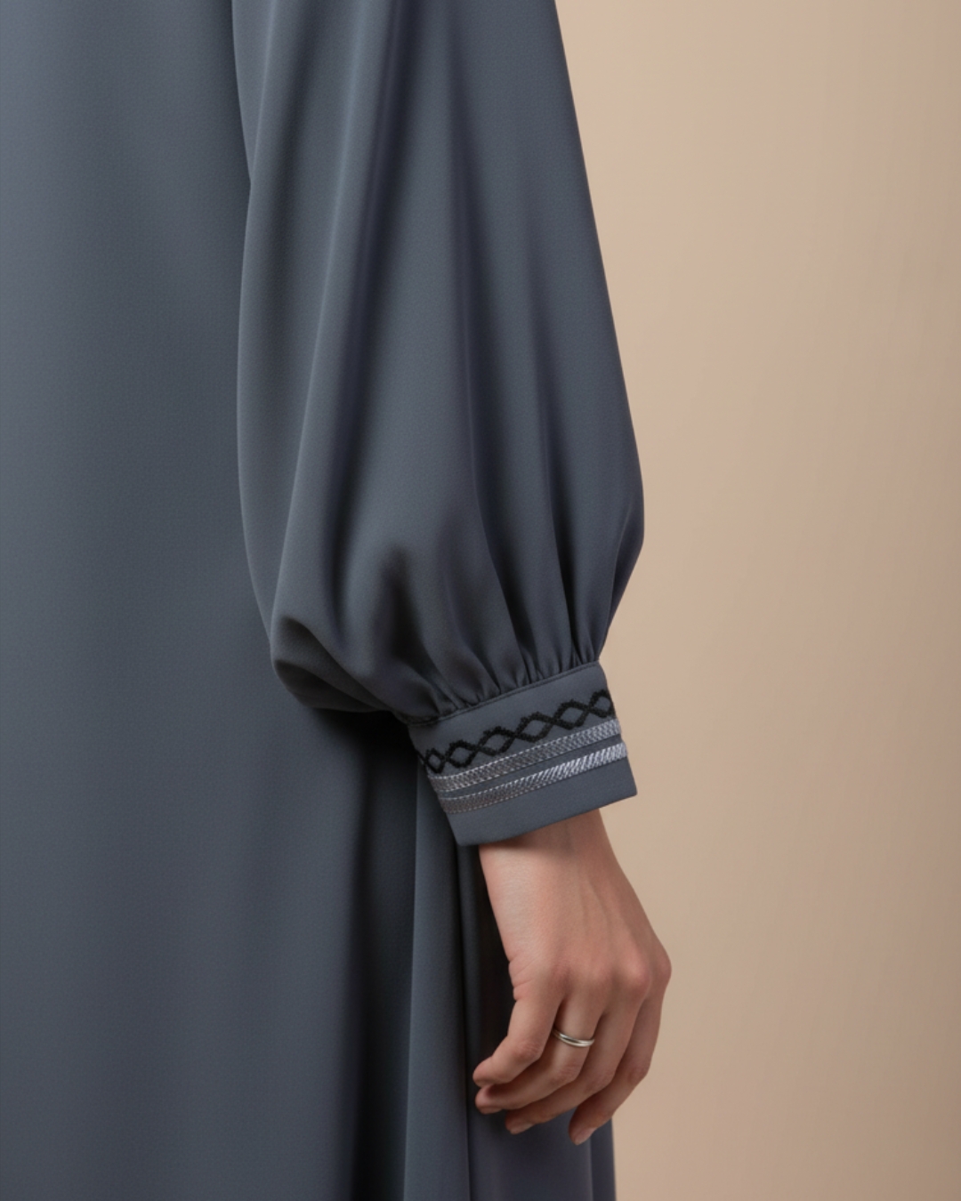 Grey Embroidered Zipper Abaya – Premium Koshibo Fabric 4 Grey Embroidered Zipper Abaya – Premium Koshibo Fabric - Image 4